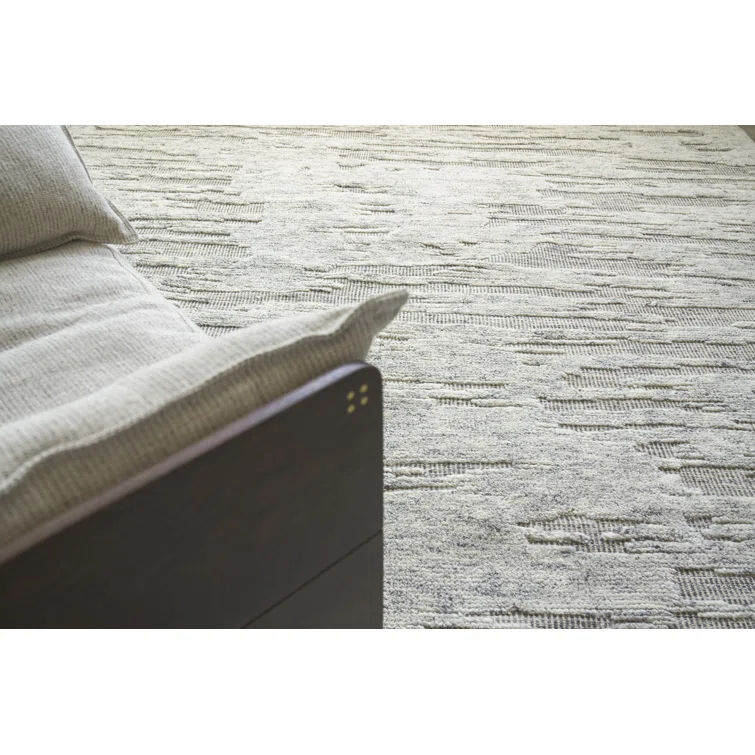 Exquisite Rugs Calibre Handmade Hand Knotted New Zealand Wool Silver/Charcoal Area Rug
