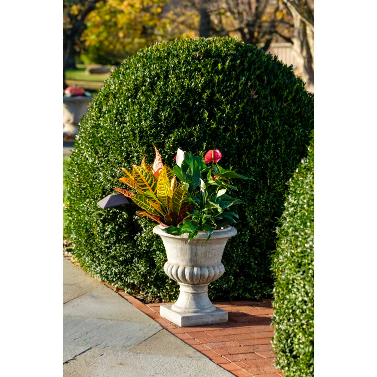 Earth Stone Fiberstone Windsor Urn Planter