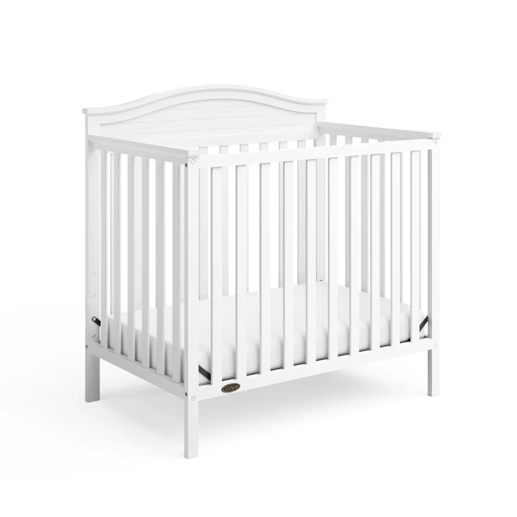 Graco Graco Stella 4-in-1 Mini Convertible Crib with Mattress