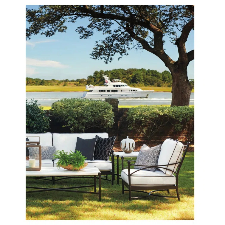 Pavlova Lounge Chair