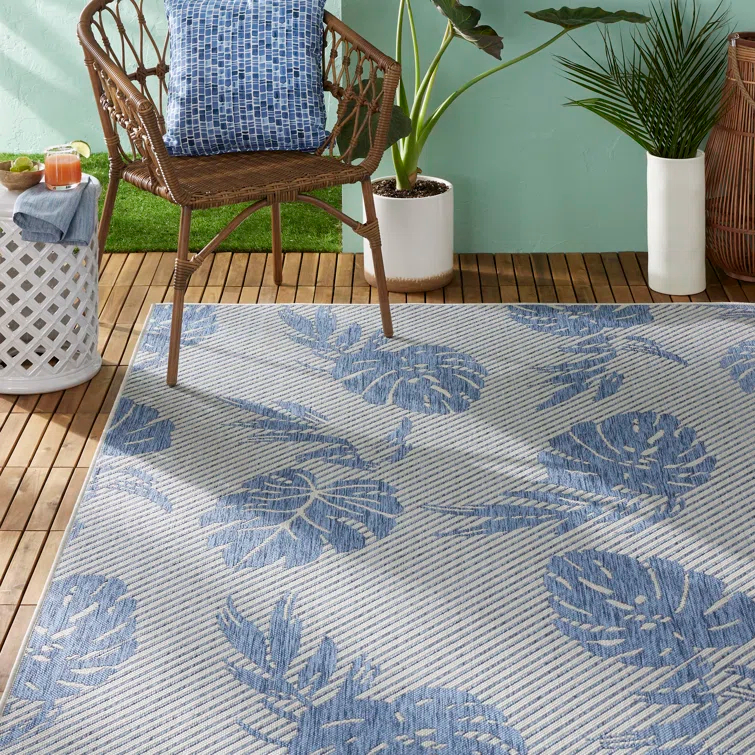 Tommy Bahama Palm Coastal Indoor/Outdoor Area Rug, Silver/Blue
