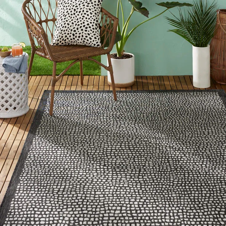 TOMMY BAHAMA Marlin Transitional Indoor/Outdoor Area Rug, Black