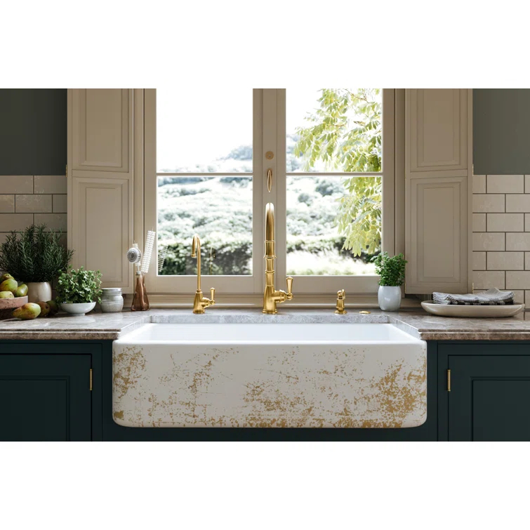Georgian Era Pull-Down Touchless Kitchen Faucet