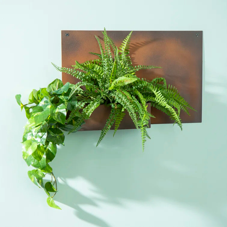 Kaiser Rust Finish Metal Indoor/Outdoor Wall Planter