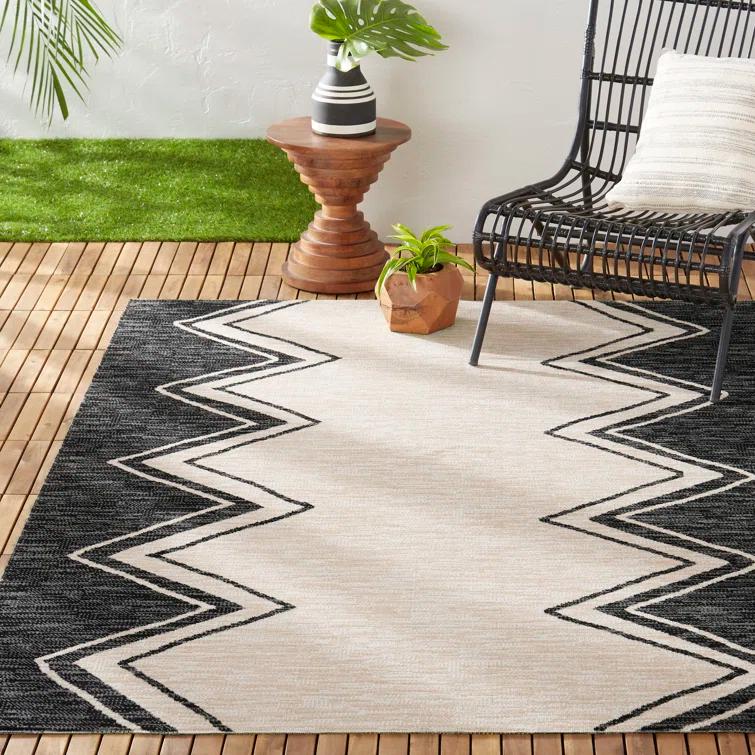 Nicole Miller New York Leon Patio Sofia Indoor/Outdoor Area Rug, Black/Ivory