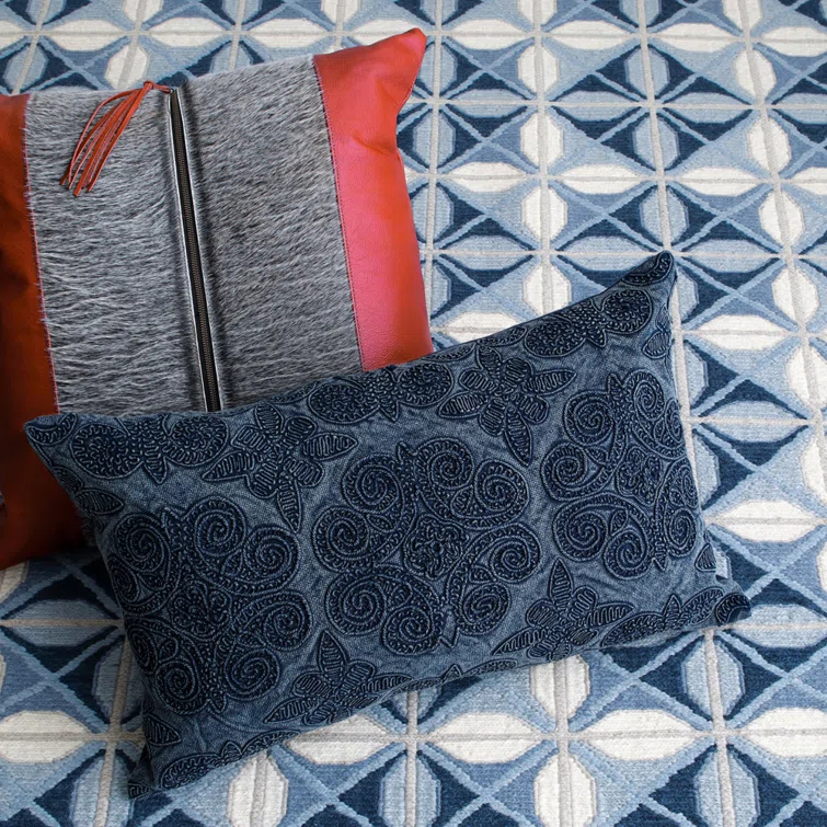 Delphine Hand-Knotted Wool Blue/White Area Rug