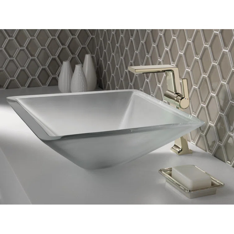 Pivotal Single Hole Bathroom Faucet with Drain Assembly and Diamond™ Seal Technology