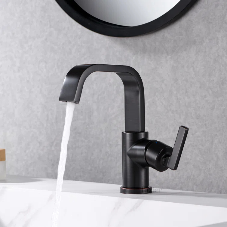 Single Hole Bathroom Faucet with Drain Assembly