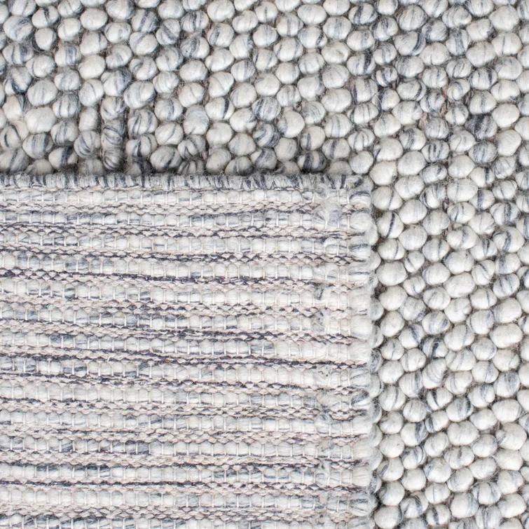 SAFAVIEH Natura Feride Geometric Area Rug, Light Grey/Ivory, 4' x 4' Square