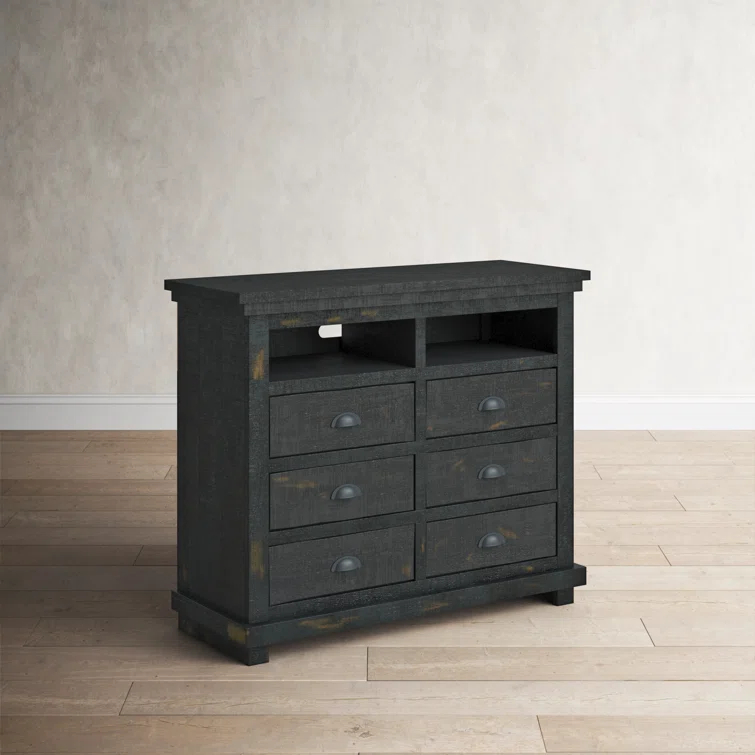Wolferstorn 6 - Drawer Double Dresser