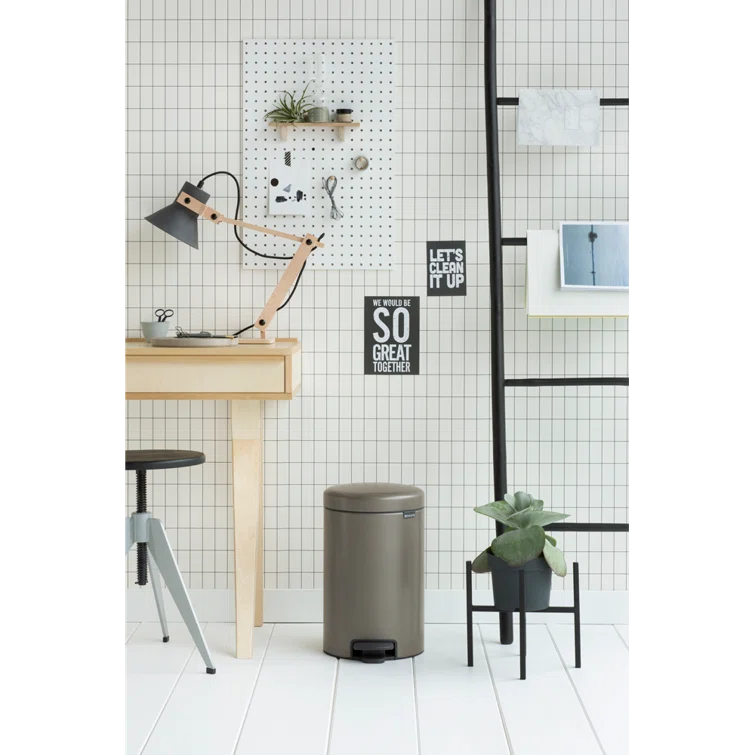 Brabantia Newicon Step On Trash Can, 5.3 Gallon (20 Liter)