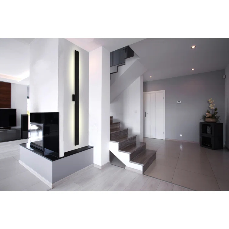 Vesta Aluminum LED Wallchiere