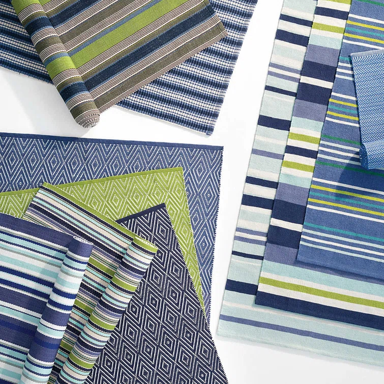 Diamond Denim/White Handwoven Indoor/Outdoor Rug
