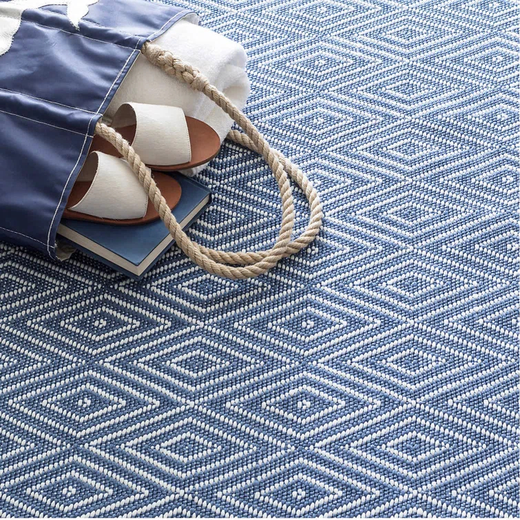 Diamond Denim/White Handwoven Indoor/Outdoor Rug