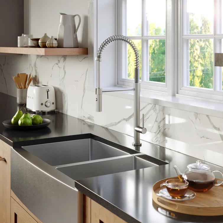 Karran 16-Gauge Stainless Steel 33'' X 22-1/4'' 60/40 Double Bowl Farmhouse Apron Front Sink Kit