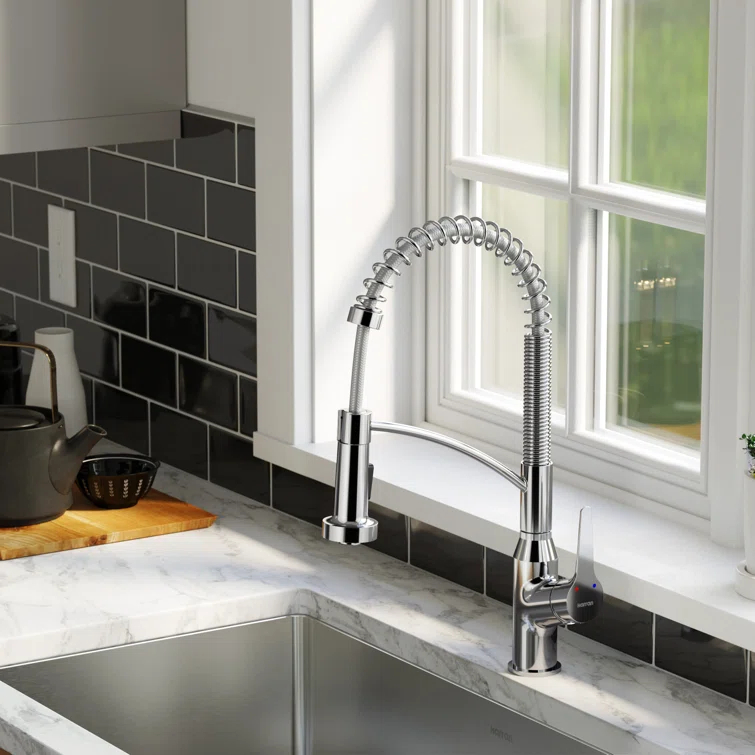 Karran Scottsdale Single-Handle Pull-Down Sprayer Kitchen Faucet