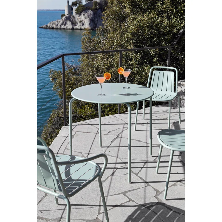 Easy Metal Outdoor Chair