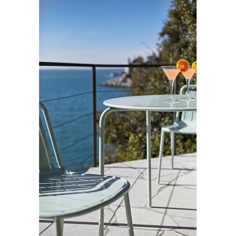 Easy Metal Outdoor Chair