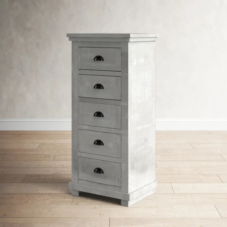 Wolferstorn 5 - Drawer Dresser