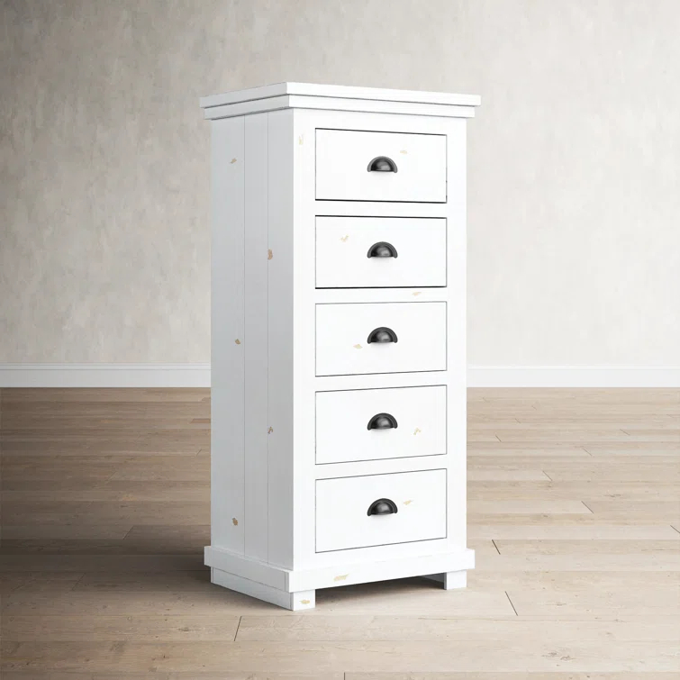 Wolferstorn 5 - Drawer Dresser