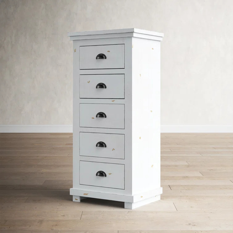 Wolferstorn 5 - Drawer Dresser
