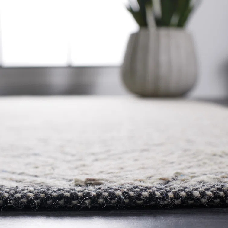 Coates Kilim Hand Woven Wool Chevron Rug