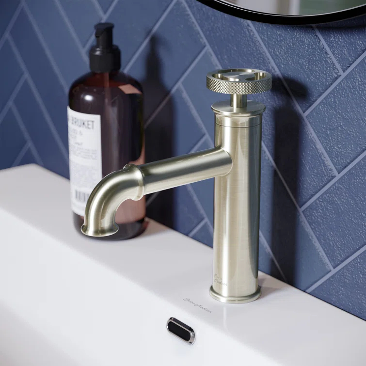 Avallon Single Hole, Single-Handle Wheel, Bathroom Faucet