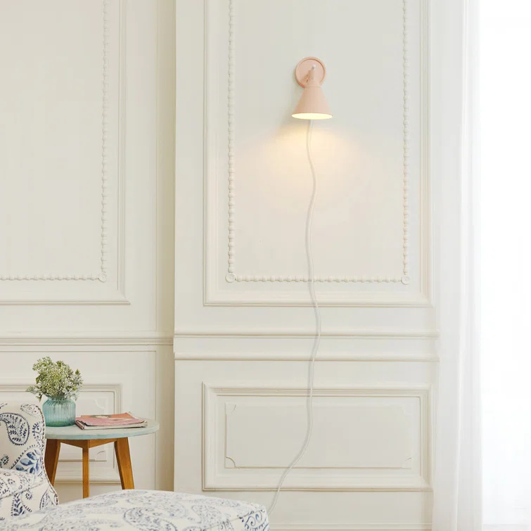 Tristan Aluminum Armed Sconce