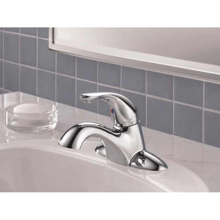 Delta 500-DST Classic Centerset Bathroom Faucet with DIAMOND™ Seal Technology