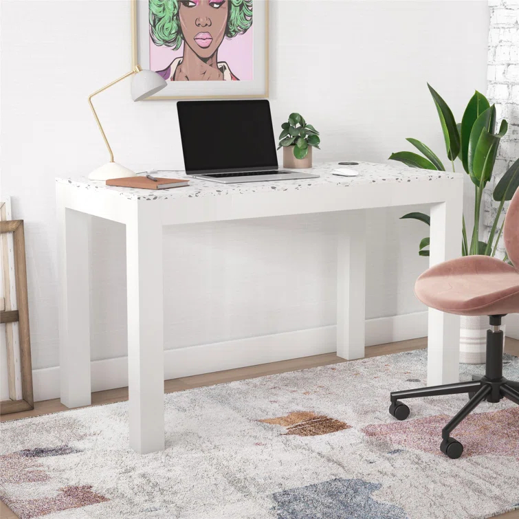 Astor Desk with Wireless Charger