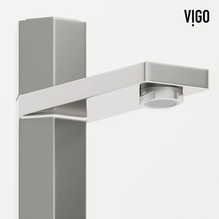 Nova Single Handle Single-Hole Bathroom Faucet Set with Deck Plate