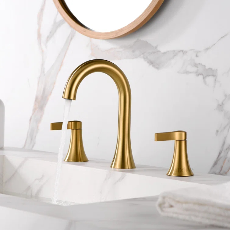 Widespread Bathroom Faucet with Drain Assembly