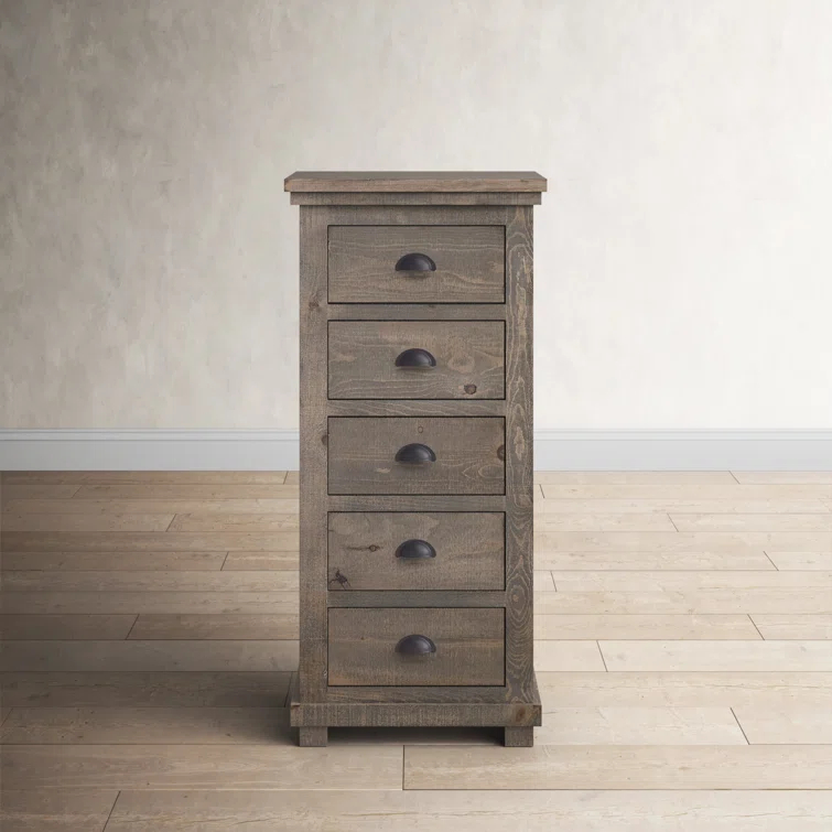 Wolferstorn 5 - Drawer Dresser
