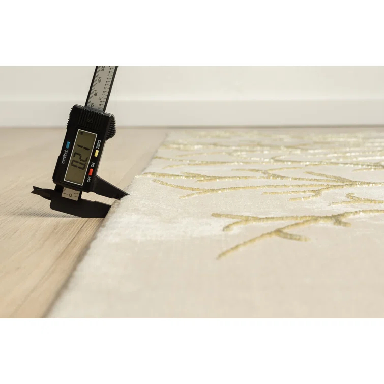 Ksamil Abstract Area Rug In Beige/Gold