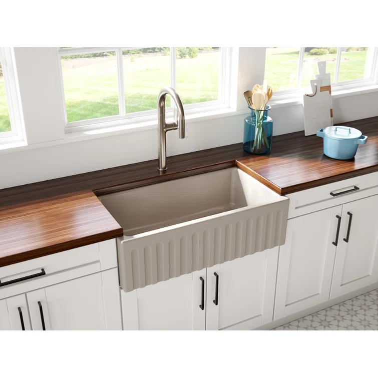 33'' L Farmhouse / Apron Single Bowl Fireclay Kitchen Sink