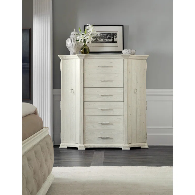 Hooker Furniture Traditions 64'' W 6 - Drawer Dresser