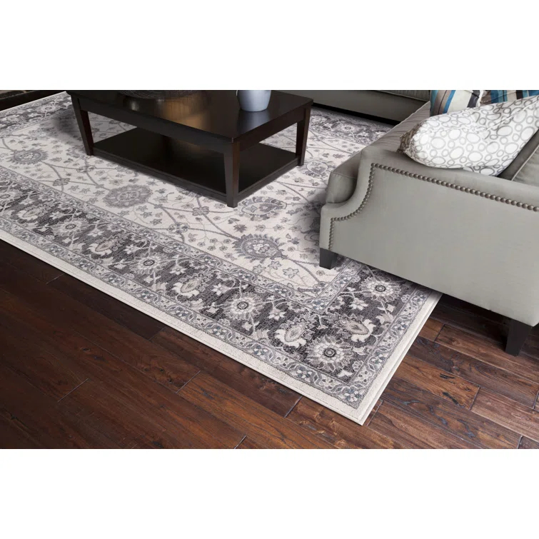 Oriental Machine Woven Area Rug in Ivory/Gray