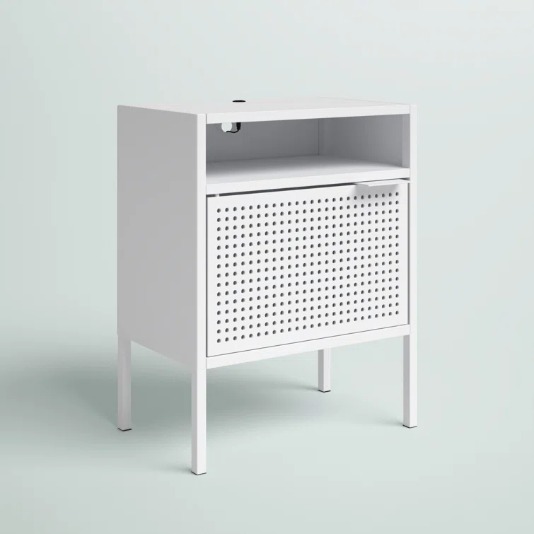 Zander 19'' W Metal Nightstand