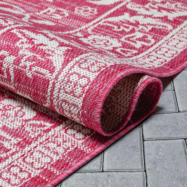 Lia Delphi Persian Oriental Fuchsia Indoor/Outdoor Area Rug