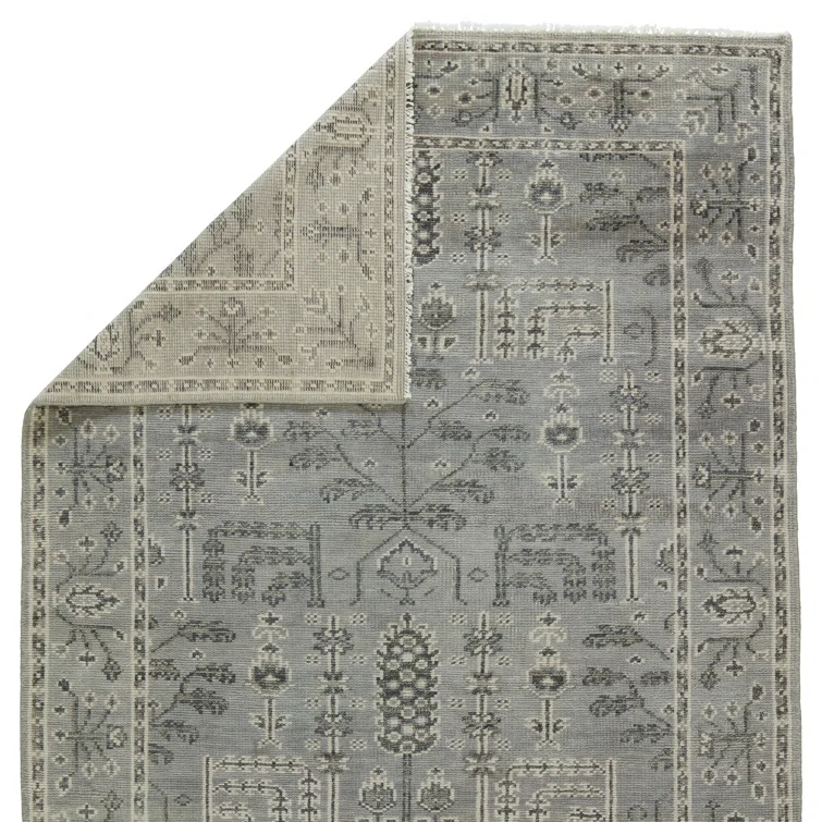 Wool Floral Area Rug in Gray