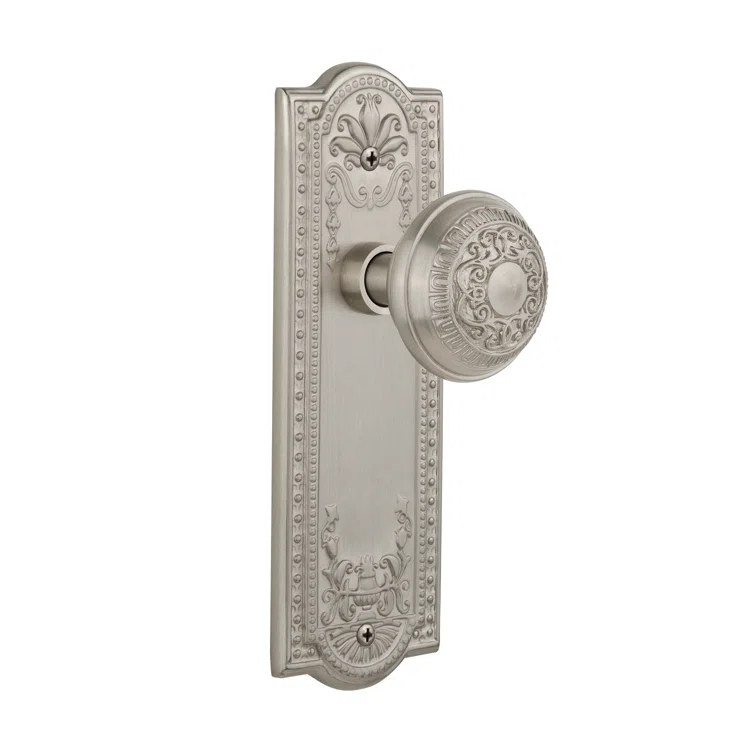 Meadows Plate with Egg & Dart Door Knob