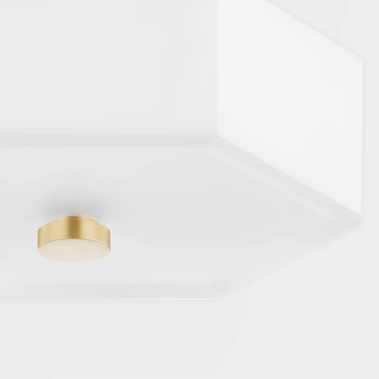 Hettie Flush Mount - White / 11"Dia
