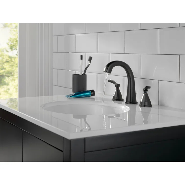 Stryke Widespread Bathroom Faucet with Drain Assembly and DIAMOND™ Seal Technology