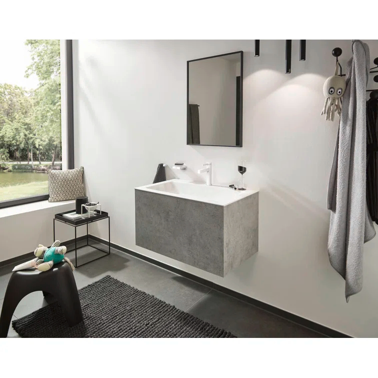 Finoris Single-Hole Faucet with Pop-Up Drain