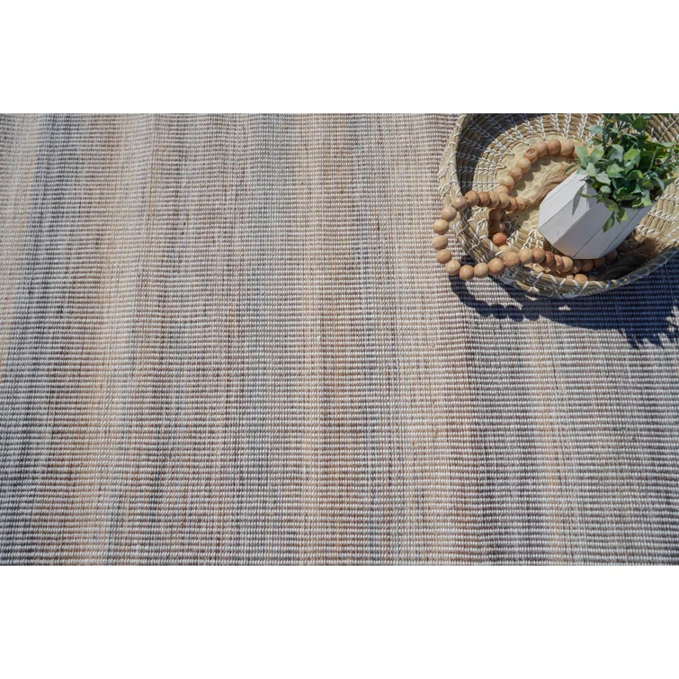 Rectangle Lenzi Handmade Flatweave Recycled P.E.T. Area Rug in Gray/Ivory