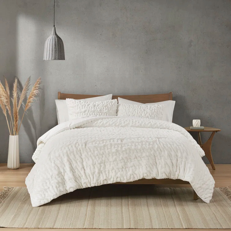 Almagul Ruched Fur Down Alternative Comforter Set