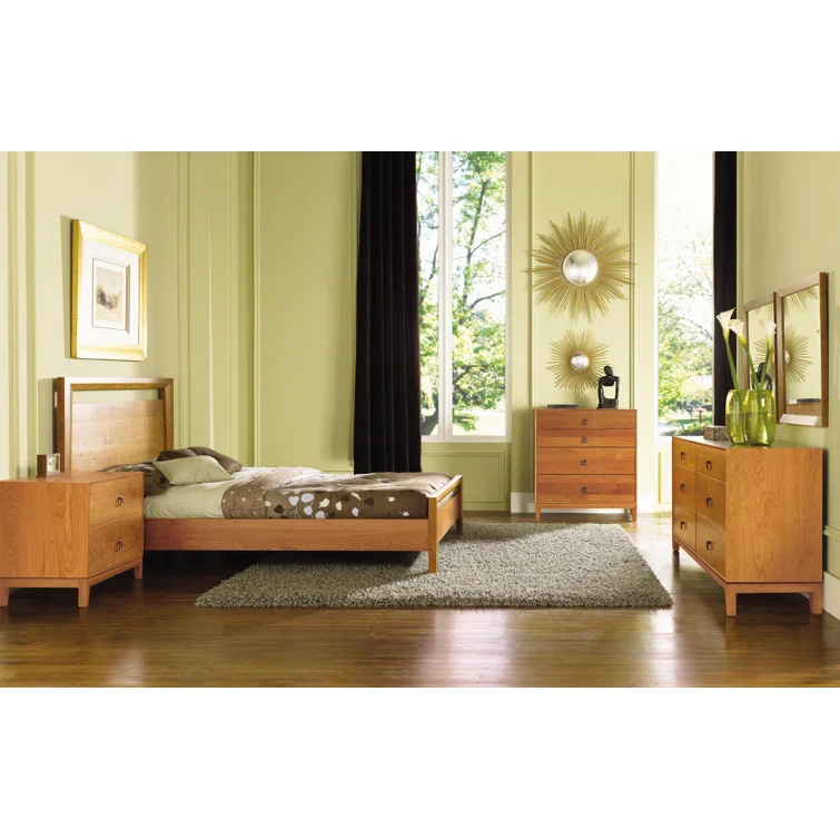 Mansfield Solid Wood 33.5'' W 4 - Drawer Dresser