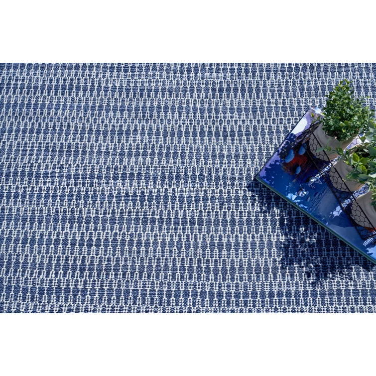 Rectangle Florence Navy/White Handmade Recycled P.E.T. Area Rug