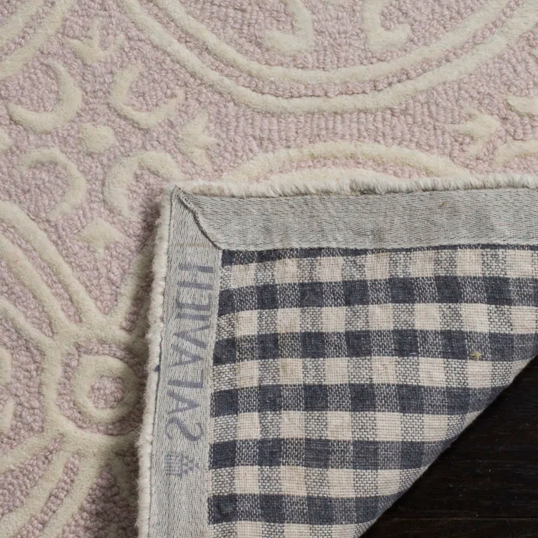 SAFAVIEH Cambridge Leslie Geometric Wool Area Rug, Light Pink/Ivory, 2'6" x 4'