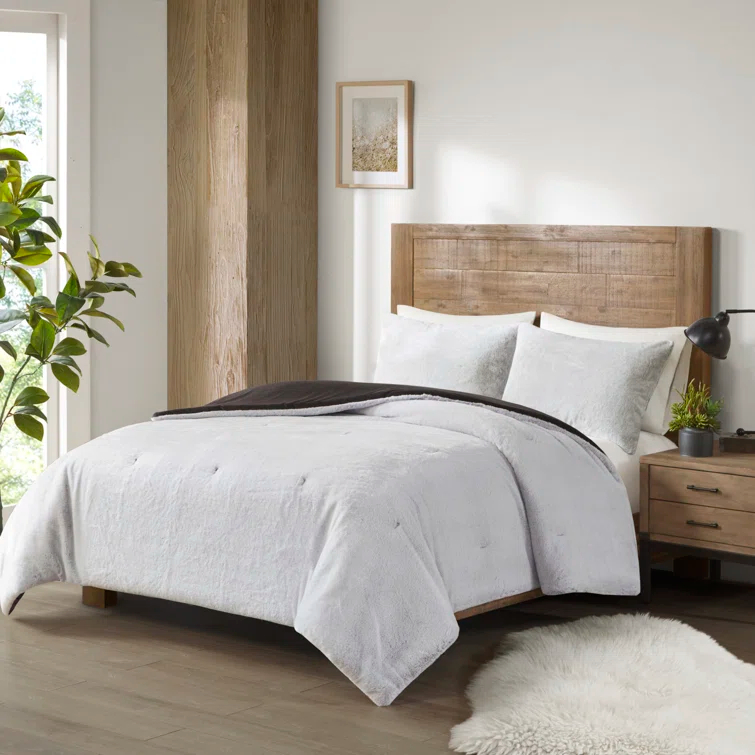 510 Design Sawyer Faux Fur to Mink Down Alternative Comforter Set